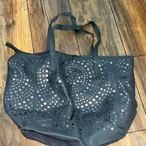 Gray tote bag with rose gold outlined circles